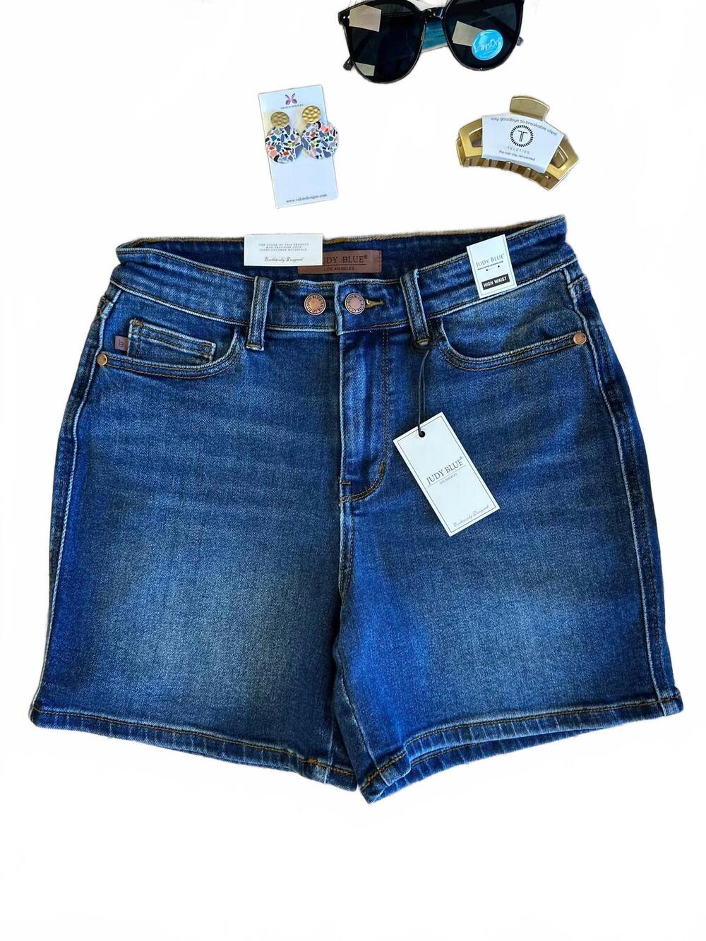 NEW JUDY BLUE women's adjustable double button highrise shorts in medium wash